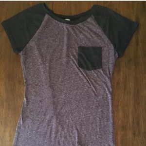 Medium Empyre t-shirt medium Heathered maroon grey